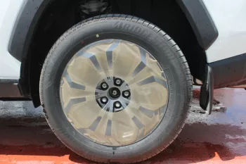 TOYOTA RAV4 2.0L MID OPTION 2WD V4 2023 MODEL WHIE COLOR