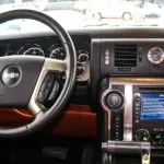 HUMMER H2 2009 6.0L V8 PETROL USED 144000KM GREY - Thumbnail 7