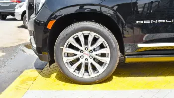 GMC DENALI Yukon 6.2L 4WD 2023 BLACK COLOR