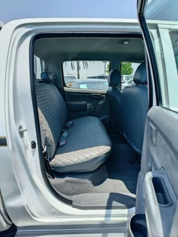 TOYOTA HILUX 2.4L DIESEL MT 2008 WHITE