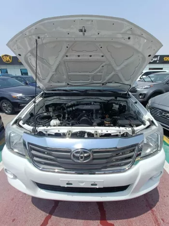 TOYOTA HILUX 2.4L DIESEL MT 2008 WHITE