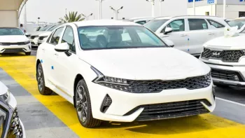 KIA K5 FWD 2.0L V4 White Color 2023 Model Year