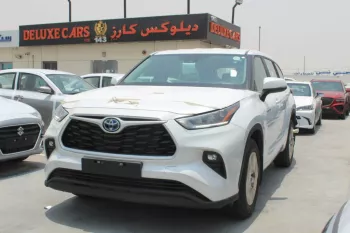 TOYOTA HIGHLANDER LE 2.5L HYBRID 2023 Model Year White Color