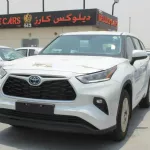 TOYOTA HIGHLANDER LE 2.5L HYBRID 2023 Model Year White Color - Thumbnail 1