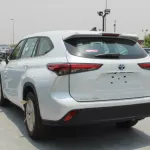 TOYOTA HIGHLANDER LE 2.5L HYBRID 2023 Model Year White Color - Thumbnail 4