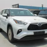 TOYOTA HIGHLANDER LE 2.5L HYBRID 2023 Model Year White Color - Thumbnail 6