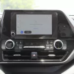 TOYOTA HIGHLANDER LE 2.5L HYBRID 2023 Model Year White Color - Thumbnail 9