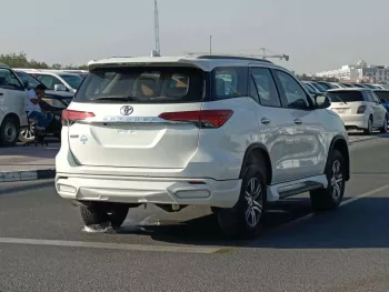 TOYOTA FORTUNER 2.7L PETROL V4 2019 MODEL YEAR WHITE