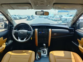TOYOTA FORTUNER 2.7L PETROL V4 2019 MODEL YEAR WHITE