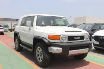TOYOTA FJ CRUISER 4.0L PETROL 2023 BEIGE