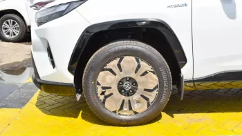 TOYOTA RAV4 2.5L FWD V4 HYBRID 2023 White Color