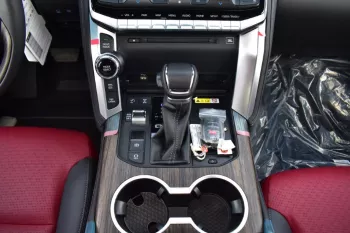 New TOYOTA LAND CRUISER 300 V6 3.3L TWIN TURBO AUTOMATIC 2022