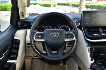 2022 TOYOTA LAND CRUISER  VXR V6 4.0L PETROL AT