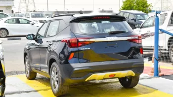 KIA SELTOS 1.5L V4 2023 FWD Black Color