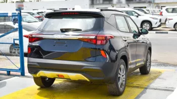 KIA SELTOS 1.5L V4 2023 FWD Black Color