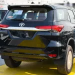 TOYOTA FORTUNER 2023 GX 2.7L Petrol black color - Thumbnail 6
