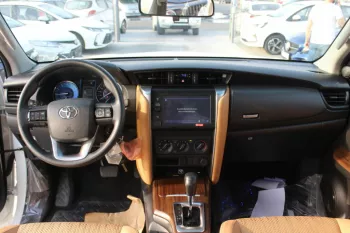 TOYOTA FORTUNER 2.7L PETROL RWD SUV WHITE 2023