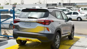KIA SELTOS 1.6L V4 FWD 2023 Silver Color