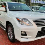Lexus LX570 2011 4WD V8 White Color - Thumbnail 3