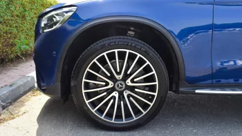 Mercedes Benz GLC 300 2020 RWD V4 Blue Color