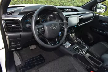2023 TOYOTA HILUX DOUBLE CAB PICKUP ADVENTURE 2.8L DIESEL 4WD AUTOMATIC