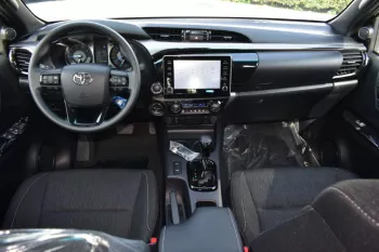2023 TOYOTA HILUX DOUBLE CAB PICKUP ADVENTURE 2.8L DIESEL 4WD AUTOMATIC