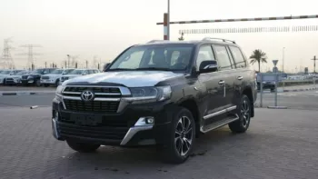 TOYOTA LAND CRUISER 2021 GXR 4WD 5.7L V8 Black Color