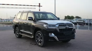TOYOTA LAND CRUISER 2021 GXR 4WD 5.7L V8 Black Color