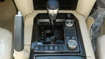 TOYOTA LAND CRUISER 2021 GXR 4WD 5.7L V8 Black Color