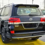 TOYOTA LAND CRUISER 2021 GXR 4WD 4.0L V8 Black Color - Thumbnail 5