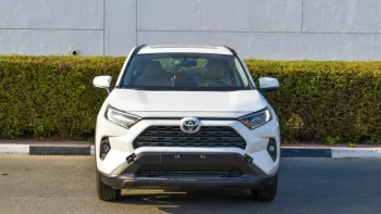 TOYOTA RAV4 2.0L FWD Mid Option V4 2023 white Color