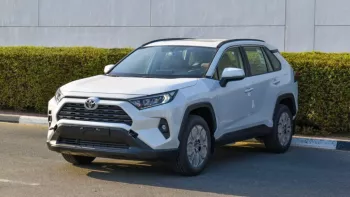 TOYOTA RAV4 2.0L FWD Mid Option V4 2023 white Color