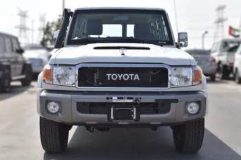 LHD - TOYOTA LANDCRUISER 76 4.5L V8 DIESEL FULL OPTIONS MANUAL
