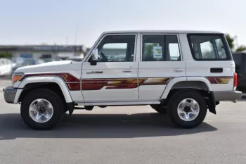 LHD - TOYOTA LANDCRUISER 76 4.5L V8 DIESEL FULL OPTIONS MANUAL