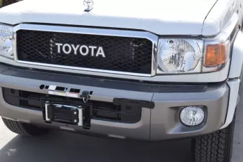 LHD - TOYOTA LANDCRUISER 76 4.5L V8 DIESEL FULL OPTIONS MANUAL