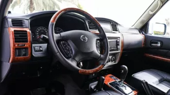 Nissan Patrol Safari 2017 4WD 4.8L V6 A/T White Color