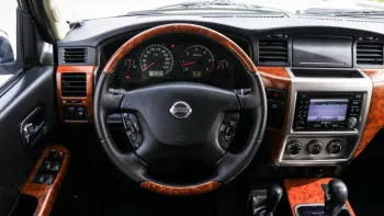 Nissan Patrol Safari 2017 4WD 4.8L V6 A/T White Color