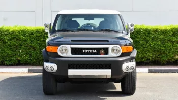 Toyota FJ Cruiser 2014 4WD V4 Black Color