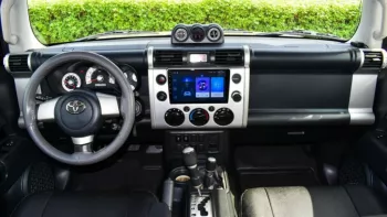 Toyota FJ Cruiser 2014 4WD V4 Black Color