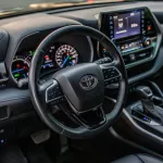 Toyota highlander hybrid 2021 Model Year - Thumbnail 10
