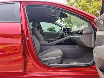 HYUNDAI ELENTRA SEL 2.0L PETROL USED 2022 RED