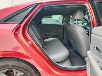 HYUNDAI ELENTRA SEL 2.0L PETROL USED 2022 RED