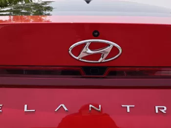 HYUNDAI ELENTRA SEL 2.0L PETROL USED 2022 RED