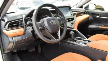 TOYOTA CAMRY Lumiere 2.5L V4 FWD Hybrid 2023 White color