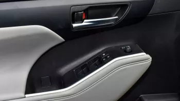 TOYOTA HIGHLANDER 2023 GLE 2.5L V4 Hybrid GRAY COLOR