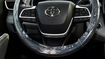 TOYOTA HIGHLANDER 2023 GLE 2.5L V4 Hybrid GRAY COLOR