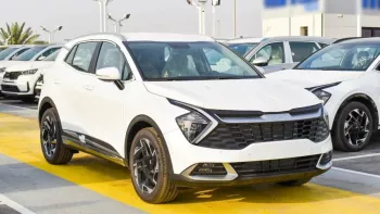 KIA SPORTAGE 2023 Model Year 2.0L V4 FWD White color