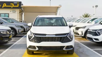 KIA SPORTAGE 2023 Model Year 2.0L V4 FWD White color