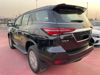 2023 TOYOTA FORTUNER VXR 4.0L BLACK COLOR