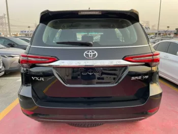 2023 TOYOTA FORTUNER VXR 4.0L BLACK COLOR